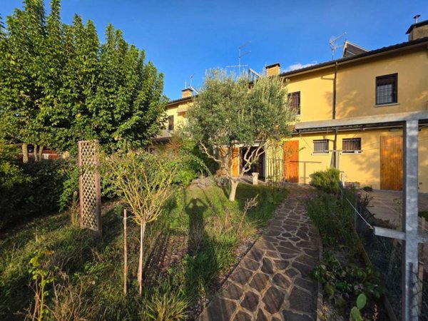 casa indipendente in vendita a Budrio
