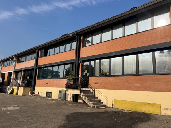 locale di sgombero in vendita a Budrio in zona Prunaro