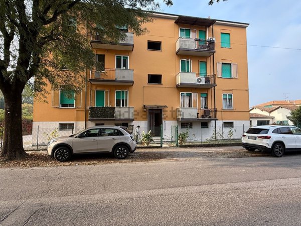 appartamento in vendita a Budrio in zona Mezzolara