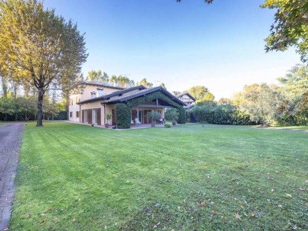 casa indipendente in vendita a Budrio