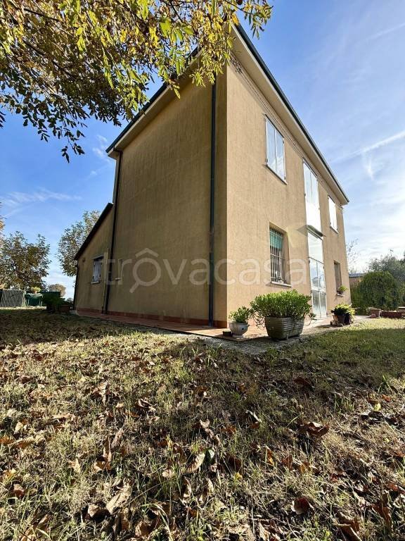 casa indipendente in vendita a Budrio