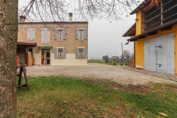 casa indipendente in vendita a Budrio in zona Cento