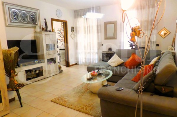 appartamento in vendita a Budrio in zona Cento