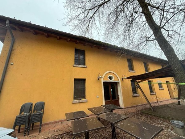 negozio in vendita a Budrio