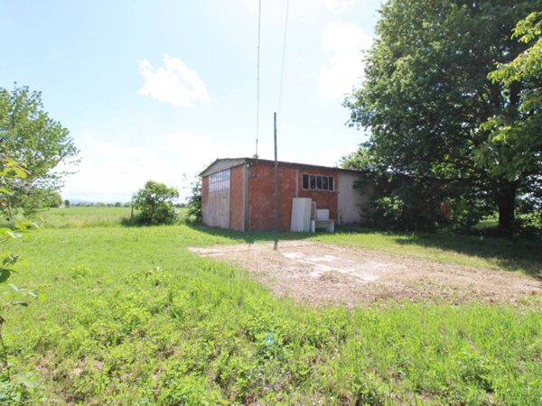 locale commerciale in vendita a Budrio in zona Vigorso