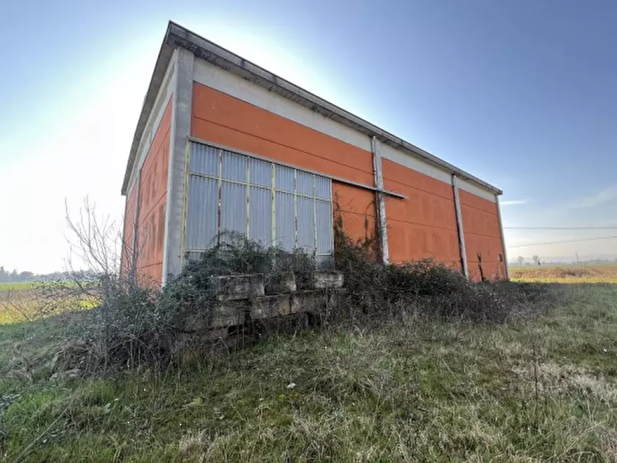 capannone in vendita a Budrio in zona Cento