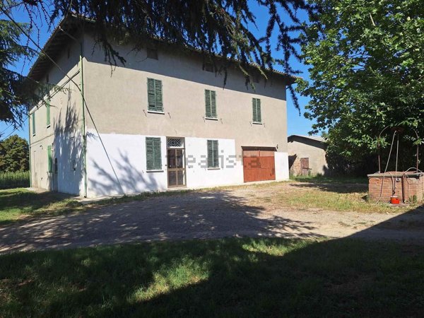 casale in vendita a Budrio