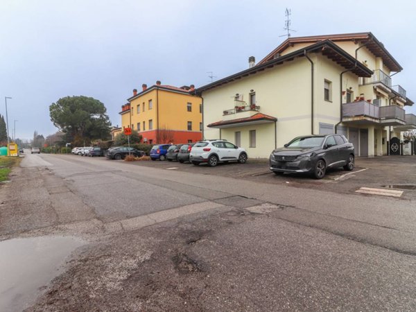 appartamento in vendita a Budrio in zona Cento