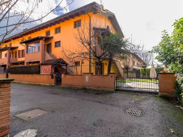 casa indipendente in vendita a Budrio in zona Cento