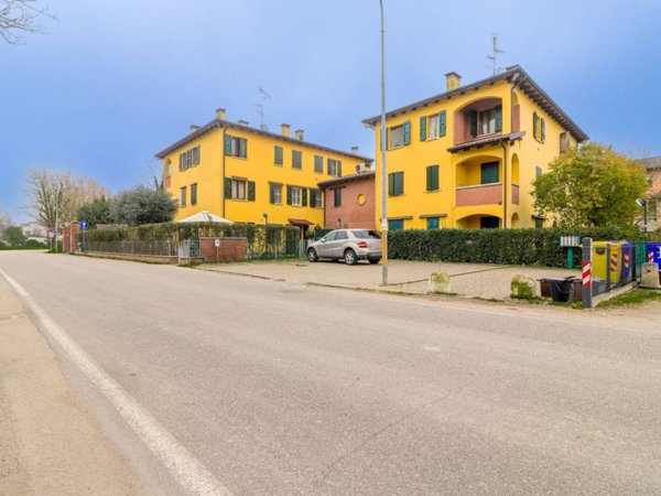 appartamento in vendita a Budrio in zona Cento