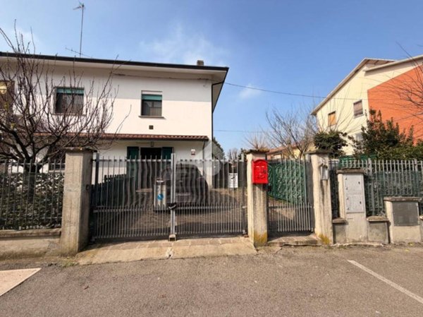 casa indipendente in vendita a Budrio
