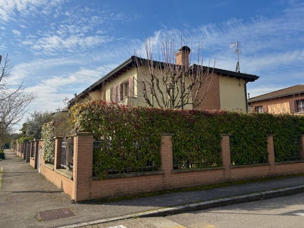 casa indipendente in vendita a Budrio