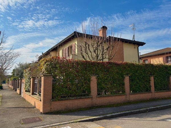 casa indipendente in vendita a Budrio