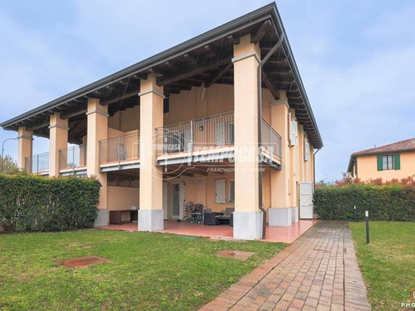 appartamento in vendita a Budrio in zona Prunaro