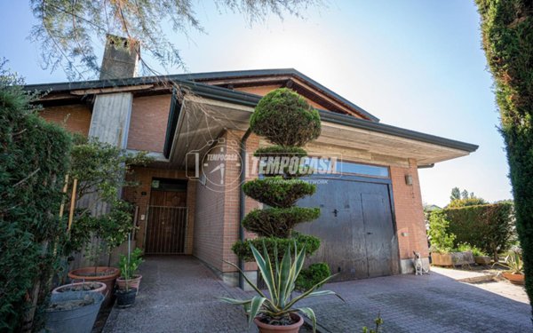 casa indipendente in vendita a Budrio in zona Cento