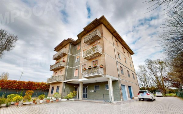 appartamento in vendita a Budrio in zona Cento