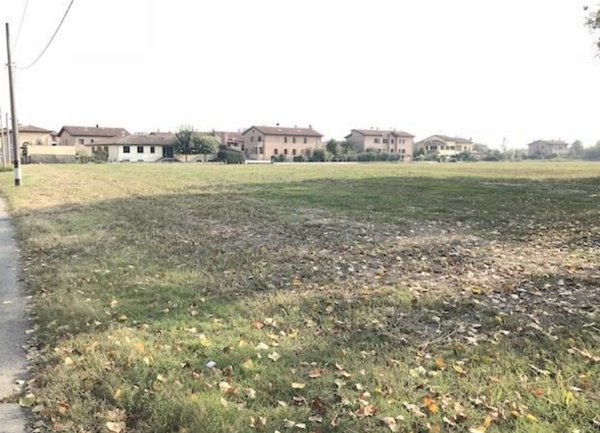 terreno edificabile in vendita a Budrio