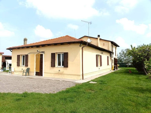 casa indipendente in vendita a Budrio