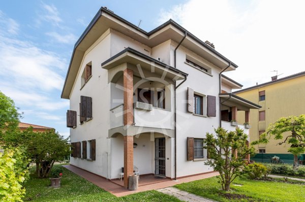 casa indipendente in vendita a Budrio in zona Mezzolara