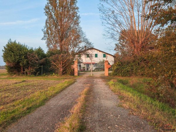 casa indipendente in vendita a Budrio