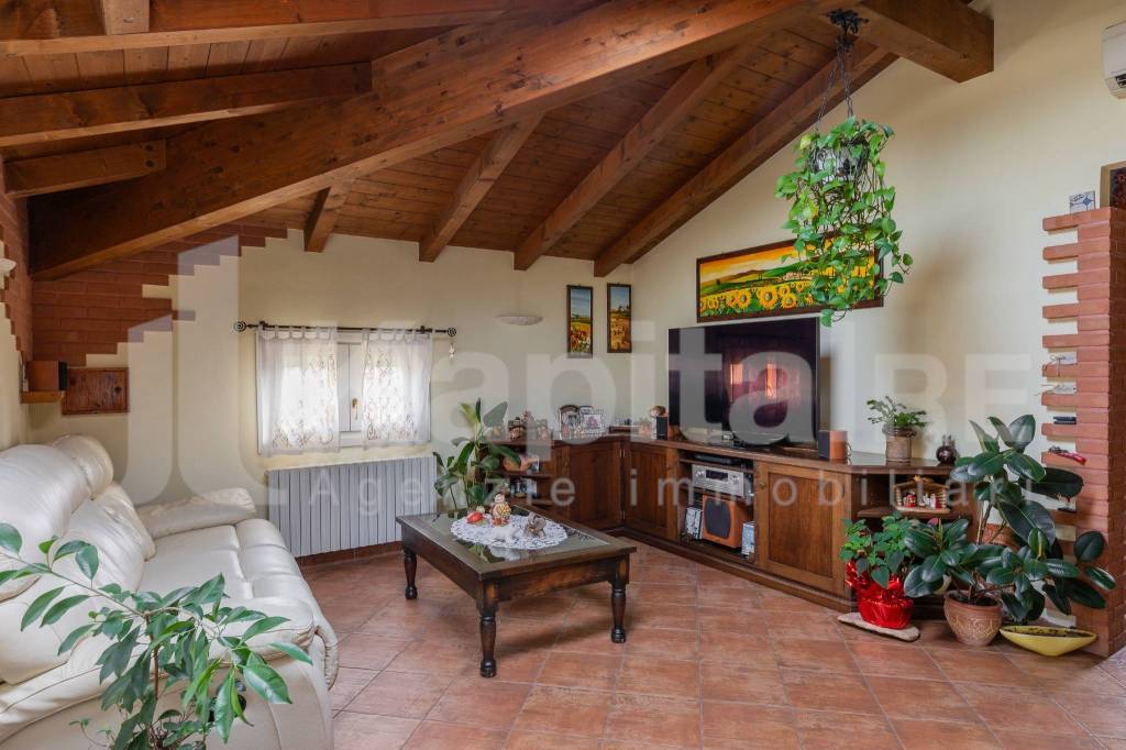 appartamento in vendita a Budrio in zona Mezzolara