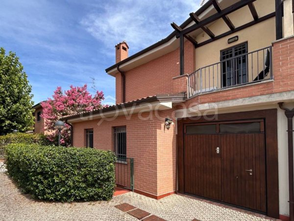 casa indipendente in vendita a Budrio