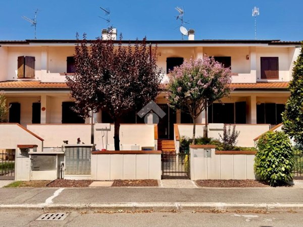 casa indipendente in vendita a Budrio
