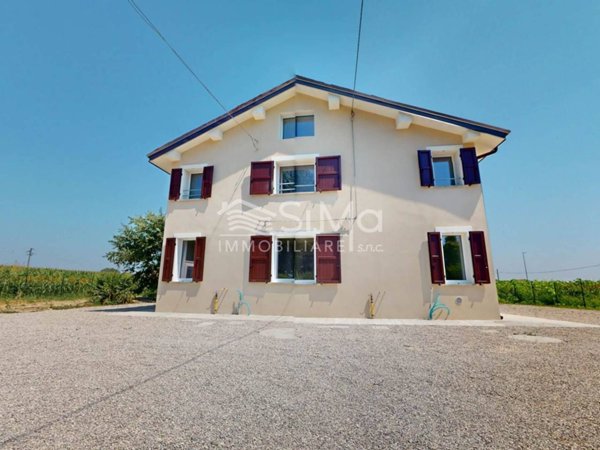 casa indipendente in vendita a Budrio in zona Cento