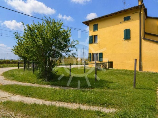 appartamento in vendita a Budrio in zona Mezzolara