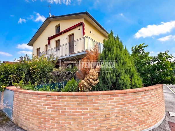 appartamento in vendita a Budrio in zona Cento