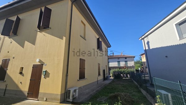 appartamento in vendita a Budrio in zona Mezzolara