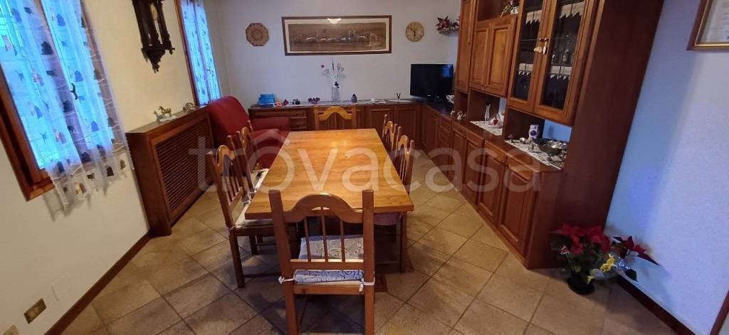 casa indipendente in vendita a Calderara di Reno in zona Longara