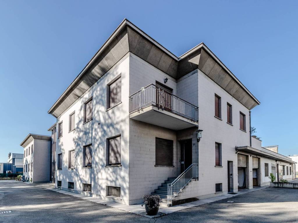 ufficio in vendita a Calderara di Reno in zona Bargellino
