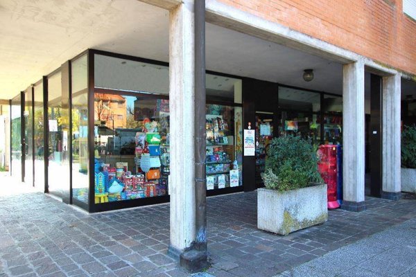 negozio in vendita a Calderara di Reno