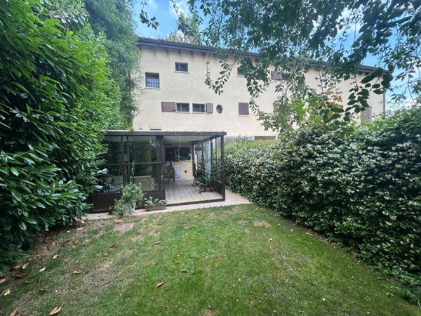 appartamento in vendita a Calderara di Reno in zona Sacerno