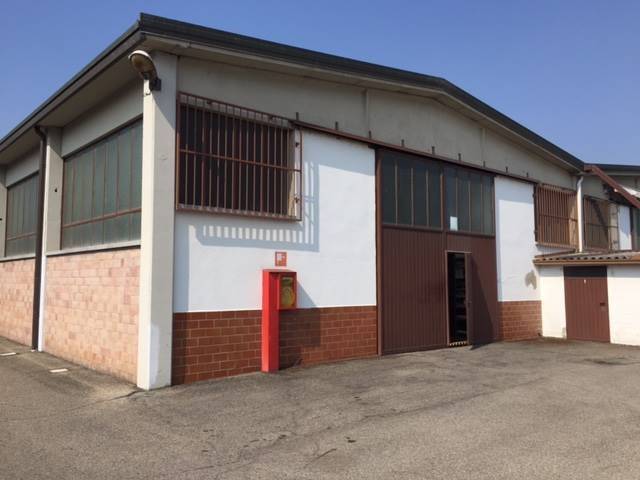 locale commerciale in vendita a Calderara di Reno in zona Bargellino
