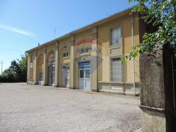 casa indipendente in vendita a Calderara di Reno in zona Sacerno