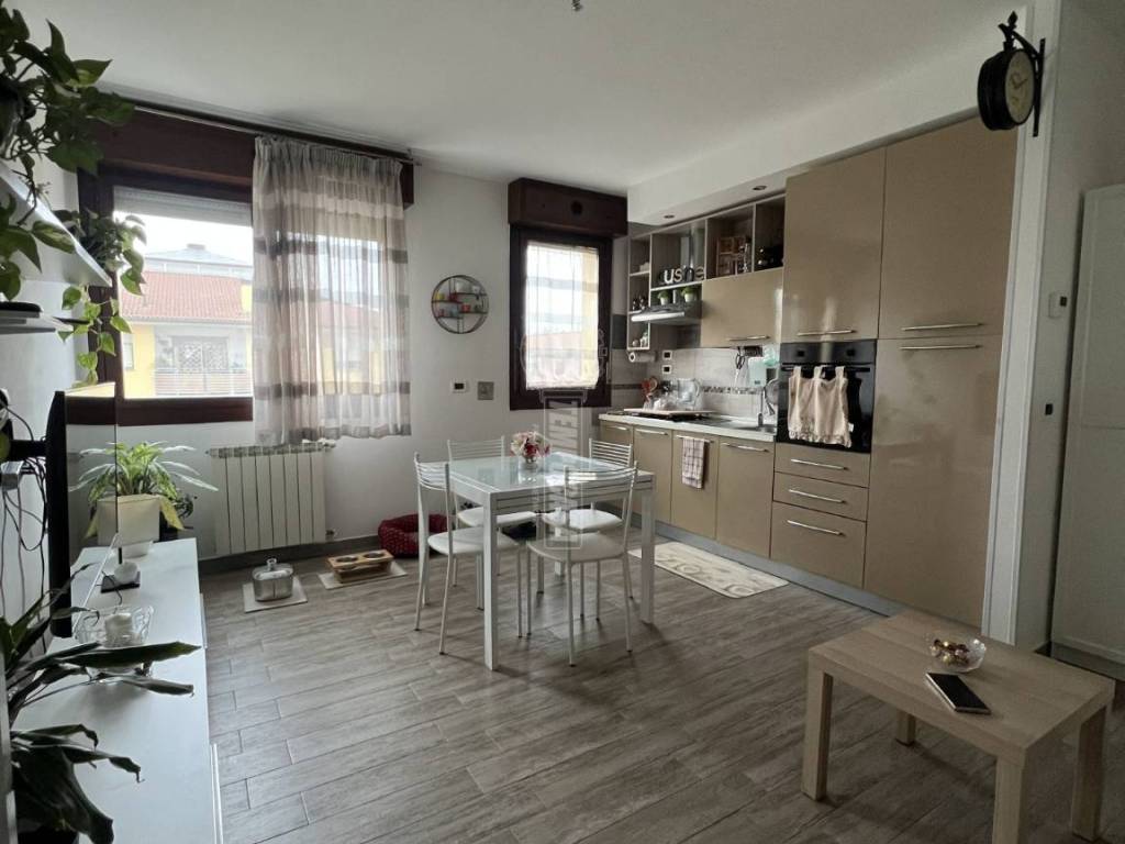appartamento in vendita a Calderara di Reno in zona Longara