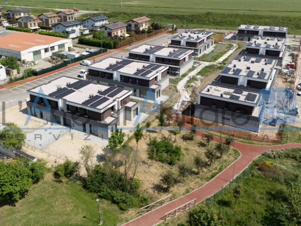 casa indipendente in vendita a Calderara di Reno