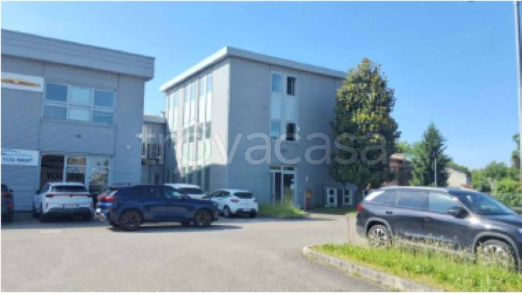 locale commerciale in vendita a Calderara di Reno in zona Bargellino