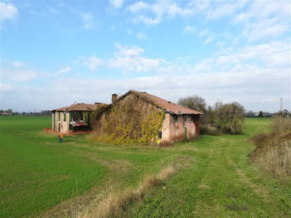 casa indipendente in vendita a Calderara di Reno in zona Longara