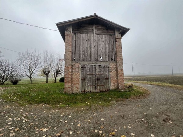casale in vendita a Calderara di Reno