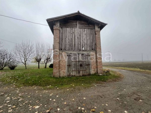 casale in vendita a Calderara di Reno