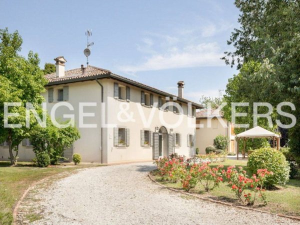 villa in vendita a Calderara di Reno