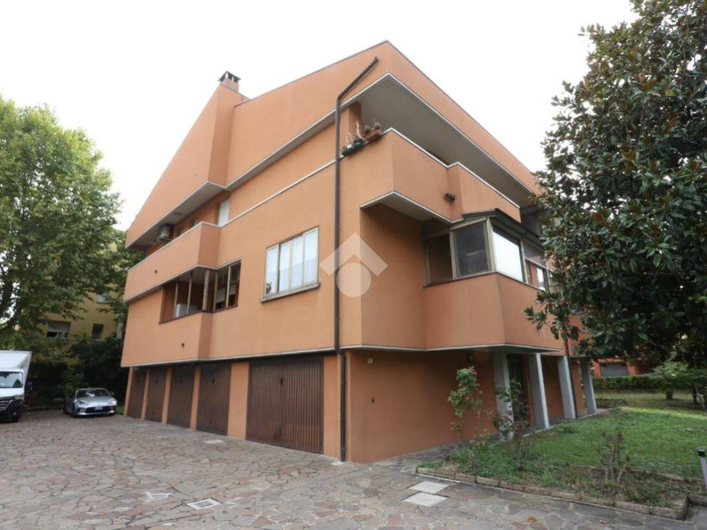 appartamento in vendita a Calderara di Reno