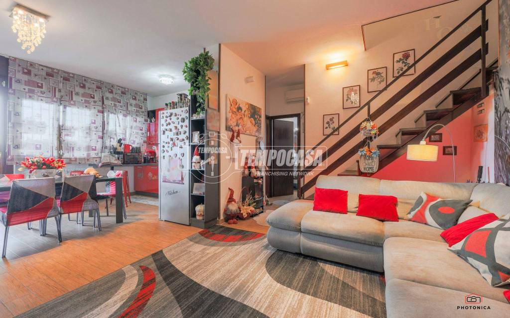 appartamento in vendita a Calderara di Reno in zona Lippo