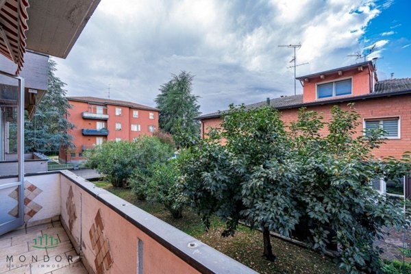 appartamento in vendita a Calderara di Reno in zona Longara