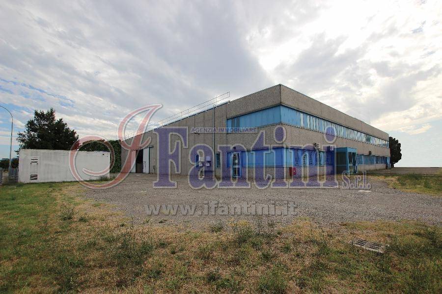 capannone in vendita a Calderara di Reno in zona Bargellino