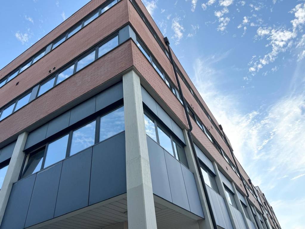 ufficio in vendita a Calderara di Reno in zona Bargellino