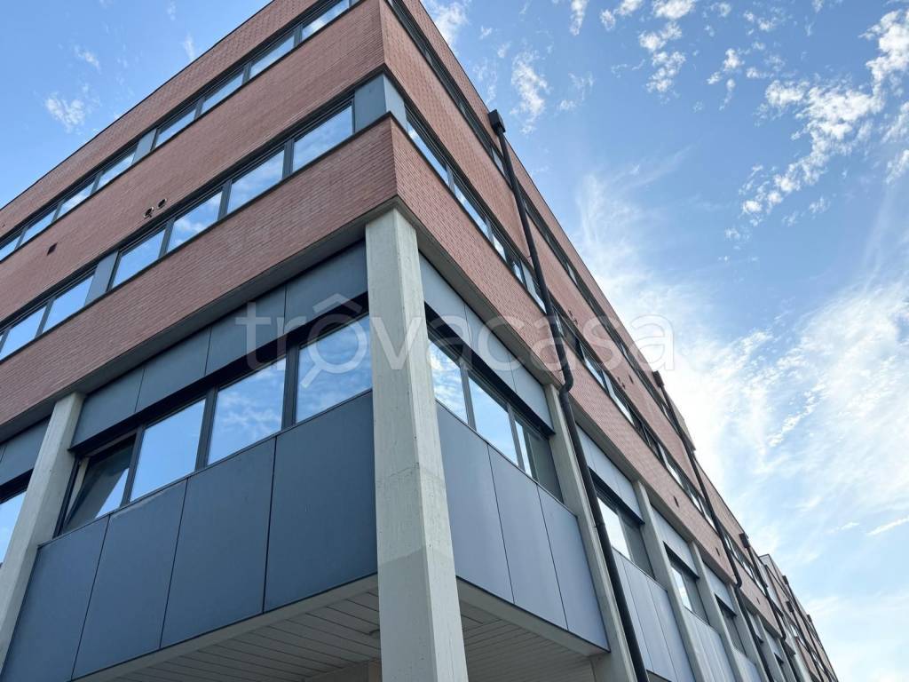 ufficio in vendita a Calderara di Reno in zona Bargellino